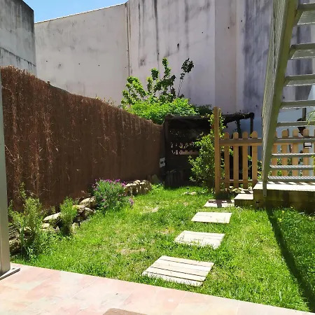 O Peirao Hostel *